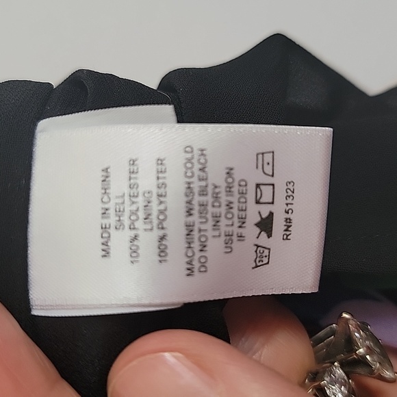 CeCe Women's Top Soft Flowy Large Lined Floral Ruffle Sleeves Short Sleeves - Picture 4 of 6